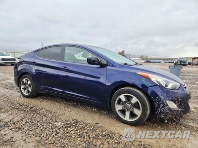 Czwarte zdjęcie samochodu z boku: 2012 HYUNDAI ELANTRA GLS VIN:5NPDH4AE1CH103690 - miniatura