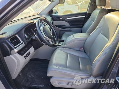 Zdjęcie 7 z 13 samochodu: 2019 TOYOTA HIGHLANDER XLE VIN:5TDKZRFHXKS329921 - miniatura