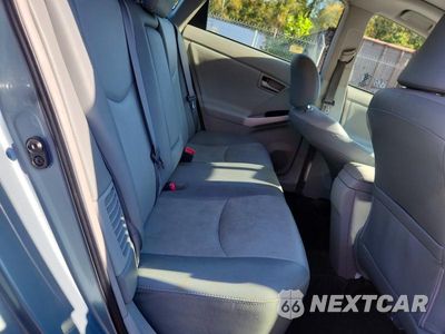 Zdjęcie 10 z 12 samochodu: 2013 TOYOTA PRIUS ONE VIN:JTDKN3DU6D5649299 - miniatura