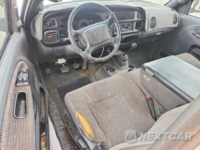 Zdjęcie 8 z 12 samochodu: 2001 DODGE RAM 2500 VIN:3B7KC23751G732027 - miniatura