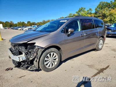 2017 CHRYSLER PACIFICA TOURING 2C4RC1DGXHR811981 - główne zdjęcie licytacji z USA - miniatura