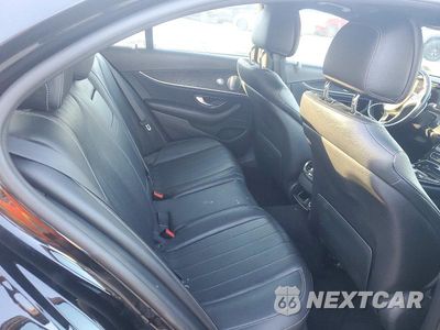 Zdjęcie 10 z 13 samochodu: 2017 MERCEDES-BENZ E 300 4MATIC VIN:WDDZF4KB8HA254854 - miniatura