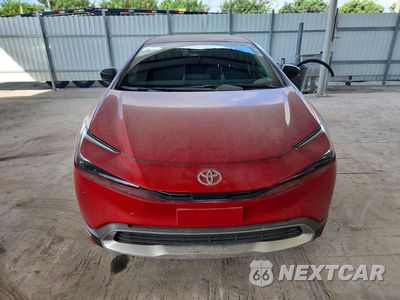 Piąte zdjęcie samochodu w środku: 2026 TOYOTA PRIUS PLUG-IN HYBRID SE VIN:JTDACACU8T3081557 - miniatura