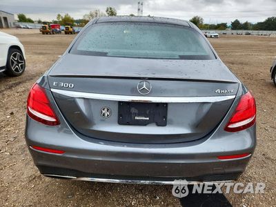 Zdjęcie 6 z 12 samochodu: 2017 MERCEDES-BENZ E 300 4MATIC VIN:WDDZF4KB6HA036668 - miniatura