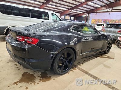 Trzecie zdjęcie samochodu z tyłu: 2019 CHEVROLET CAMARO LS VIN:1G1FB1RX8K0133188 - miniatura