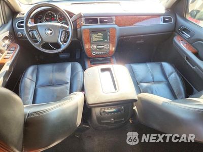 Zdjęcie 8 z 13 samochodu: 2008 CHEVROLET SUBURBAN K1500 LS VIN:3GNFK16368G136160 - miniatura