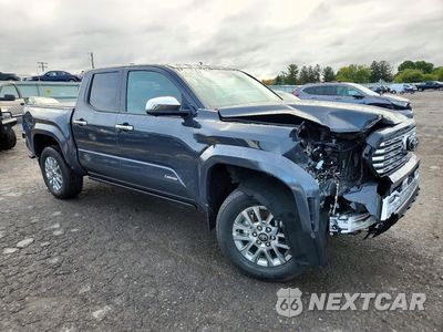 Czwarte zdjęcie samochodu z boku: 2025 TOYOTA TACOMA LIMITED VIN:3TMLB5JN3SM100320 - miniatura