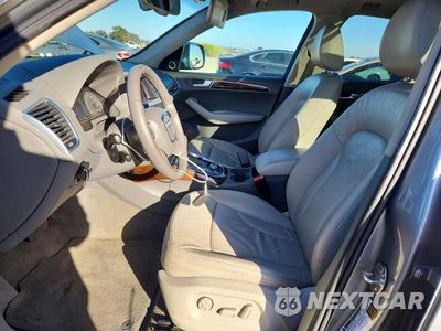 Zdjęcie 7 z 13 samochodu: 2010 AUDI Q5 PREMIUM PLUS VIN:WA1LKAFP5AA102983 - miniatura