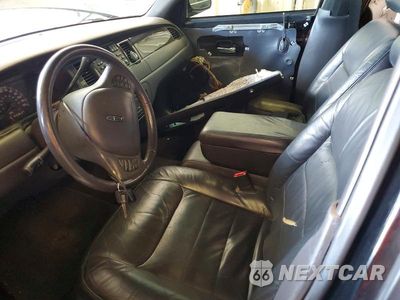 Zdjęcie 7 z 12 samochodu: 2000 LINCOLN TOWN CAR SIGNATURE VIN:1LNHM82W8YY939512 - miniatura