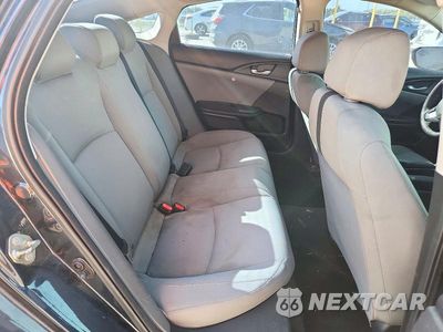 Zdjęcie 10 z 12 samochodu: 2016 HONDA CIVIC LX VIN:19XFC2F58GE030008 - miniatura