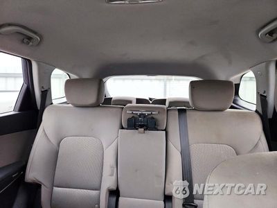 Zdjęcie 10 z 14 samochodu: 2017 HYUNDAI SANTA FE SE VIN:KM8SMDHF6HU189282 - miniatura