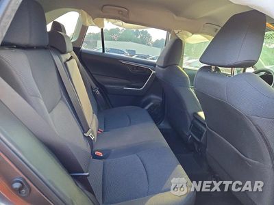 Zdjęcie 11 z 14 samochodu: 2020 TOYOTA RAV4 LE VIN:JTMF1RFVXLD052988 - miniatura