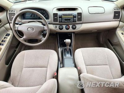 Zdjęcie 8 z 12 samochodu: 2003 TOYOTA CAMRY LE VIN:4T1BE32K53U776272 - miniatura