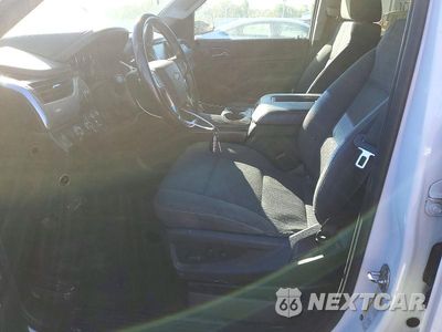 Zdjęcie 7 z 13 samochodu: 2018 CHEVROLET SUBURBAN K1500 LS VIN:1GNSKGKC2JR402691 - miniatura