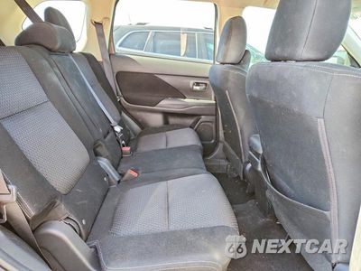 Zdjęcie 11 z 13 samochodu: 2017 MITSUBISHI OUTLANDER ES VIN:JA4AD2A38HZ041927 - miniatura