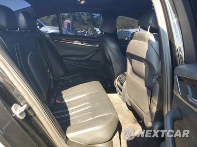 Zdjęcie 10 z 12 samochodu: 2018 BMW 530 XI VIN:WBAJA7C58JWA72919 - miniatura