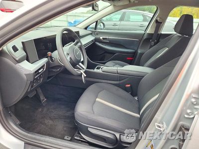 Zdjęcie 7 z 13 samochodu: 2026 HYUNDAI SONATA HYBRID BLUE VIN:KMHL24JJ9TA141665 - miniatura