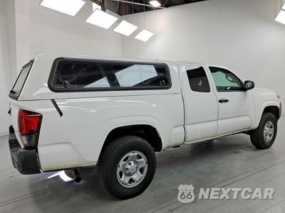 Trzecie zdjęcie samochodu z tyłu: 2022 TOYOTA TACOMA SR VIN:3TYRX5GN9NT050146 - miniatura