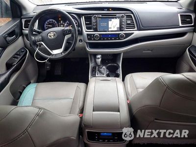 Zdjęcie 8 z 13 samochodu: 2015 TOYOTA HIGHLANDER XLE VIN:5TDJKRFH5FS158467 - miniatura