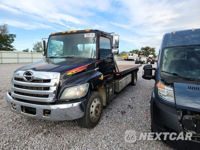 2015 HINO 258/268 - BOX TRUCK 5PVNJ8JN5F4S51772 - główne zdjęcie licytacji z USA - miniatura