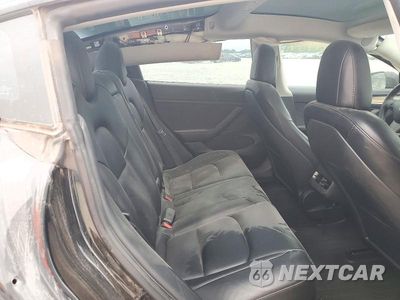 Zdjęcie 10 z 12 samochodu: 2023 TESLA MODEL 3 VIN:5YJ3E1EA4PF460120 - miniatura