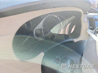 Zdjęcie 9 z 14 samochodu: 2014 TOYOTA SIENNA XLE 8-PASSENGER VIN:5TDYK3DC3ES466142 - miniatura