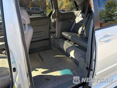 Zdjęcie 6 z 10 samochodu: 2008 TOYOTA SIENNA XLE VIN:5TDZK22C78S110704 - miniatura