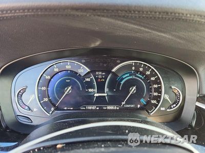 Zdjęcie 9 z 12 samochodu: 2018 BMW 530XE VIN:WBAJB1C50JB083850 - miniatura