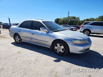 Czwarte zdjęcie samochodu z boku: 2001 HONDA ACCORD EX VIN:1HGCG165X1A079854 - miniatura