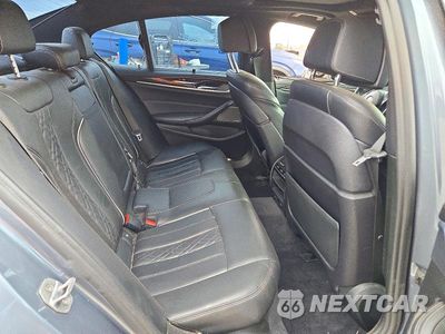Zdjęcie 10 z 12 samochodu: 2019 BMW 540 XI VIN:WBAJE7C5XKWW14945 - miniatura