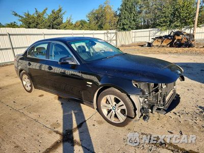 Czwarte zdjęcie samochodu z boku: 2010 BMW 528 XI VIN:WBANV1C5XAC444455 - miniatura