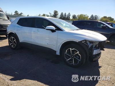Czwarte zdjęcie samochodu z boku: 2025 CHEVROLET EQUINOX LT VIN:3GN7DMRP6SS266359 - miniatura