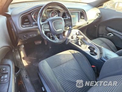 Zdjęcie 8 z 13 samochodu: 2016 DODGE CHALLENGER SXT VIN:2C3CDZAG4GH329781 - miniatura