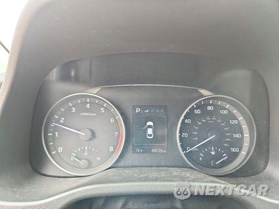Zdjęcie 9 z 12 samochodu: 2018 HYUNDAI ELANTRA SEL VIN:5NPD84LF2JH266397 - miniatura