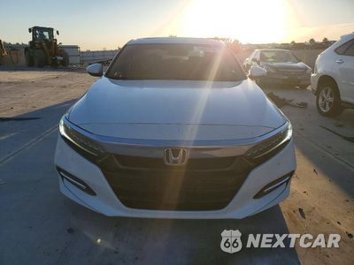 Piąte zdjęcie samochodu w środku: 2019 HONDA ACCORD TOURING HYBRID VIN:1HGCV3F96KA015266 - miniatura