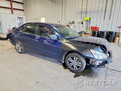 Czwarte zdjęcie samochodu z boku: 2004 HONDA CIVIC VIN:1HGCM66504A019690 - miniatura