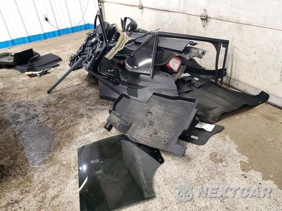 Zdjęcie 13 z 14 samochodu: 2023 FORD EXPLORER XLT VIN:1FMSK8DH6PGA53462 - miniatura