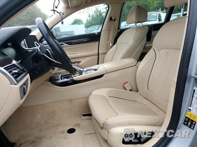 Zdjęcie 7 z 12 samochodu: 2020 BMW 750 XI VIN:WBA7U2C03LGM26672 - miniatura