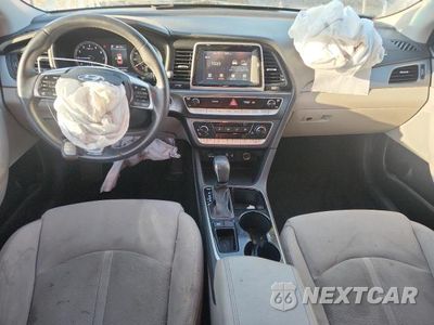 Zdjęcie 8 z 12 samochodu: 2018 HYUNDAI SONATA SEL VIN:5NPE34AF2JH642585 - miniatura