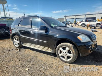 Czwarte zdjęcie samochodu z boku: 2007 MERCEDES-BENZ ML 350 VIN:4JGBB86E57A230637 - miniatura