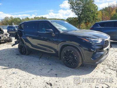 Czwarte zdjęcie samochodu z boku: 2022 TOYOTA HIGHLANDER XLE VIN:5TDGZRBH2NS226086 - miniatura