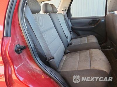 Zdjęcie 10 z 13 samochodu: 2005 FORD ESCAPE XLS VIN:1FMYU02Z15KB25079 - miniatura