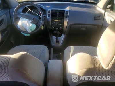 Zdjęcie 8 z 14 samochodu: 2005 HYUNDAI TUCSON GLS VIN:KM8JN72D15U066485 - miniatura
