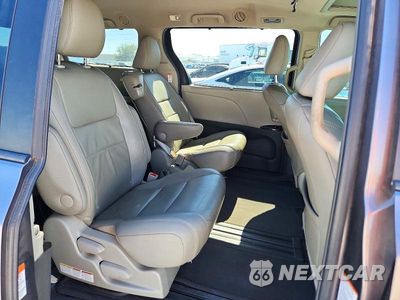 Zdjęcie 11 z 14 samochodu: 2015 TOYOTA SIENNA XLE 8-PASSENGER VIN:5TDYK3DC8FS641809 - miniatura