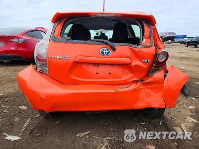 Zdjęcie 6 z 12 samochodu: 2013 TOYOTA PRIUS C TWO VIN:JTDKDTB37D1032708 - miniatura