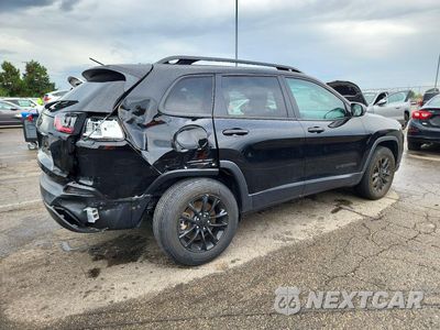 Trzecie zdjęcie samochodu z tyłu: 2023 JEEP CHEROKEE ALTITUDE LUX VIN:1C4PJMMB5PD108258 - miniatura