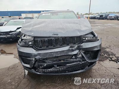 Piąte zdjęcie samochodu w środku: 2024 JEEP GRAND CHEROKEE LAREDO VIN:1C4RJHAG7RC162752 - miniatura