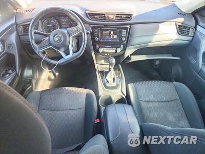 Zdjęcie 8 z 14 samochodu: 2018 NISSAN ROGUE SV VIN:5N1AT2MV6JC768588 - miniatura