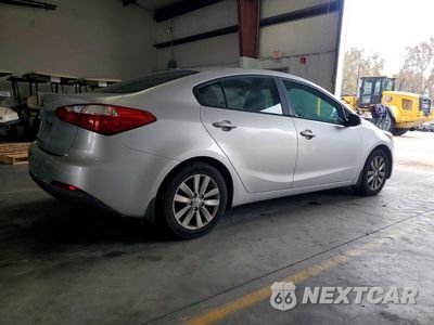 Trzecie zdjęcie samochodu z tyłu: 2014 KIA FORTE LX VIN:KNAFX4A60E5105905 - miniatura