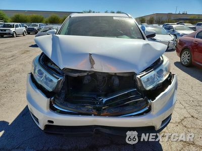 Piąte zdjęcie samochodu w środku: 2014 TOYOTA HIGHLANDER XLE VIN:5TDJKRFH7ES021903 - miniatura